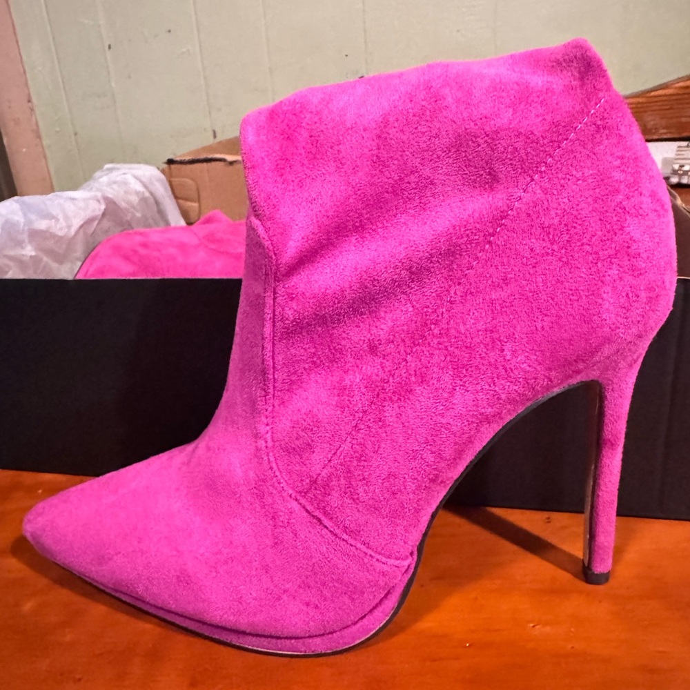 Shoe Dazzle Pink Suede Ankle Boots